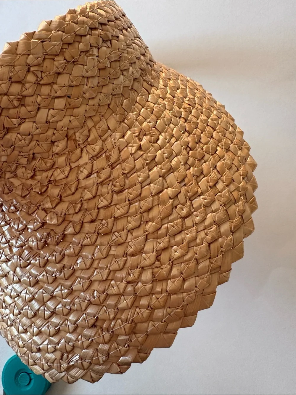Hemlock Capri Straw Visor in Honeycomb
